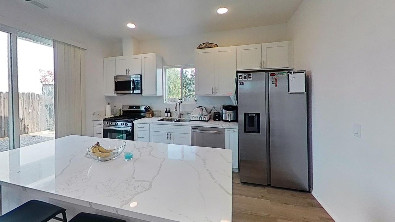 5123 Tipton St #1 - Photo 6 of 20