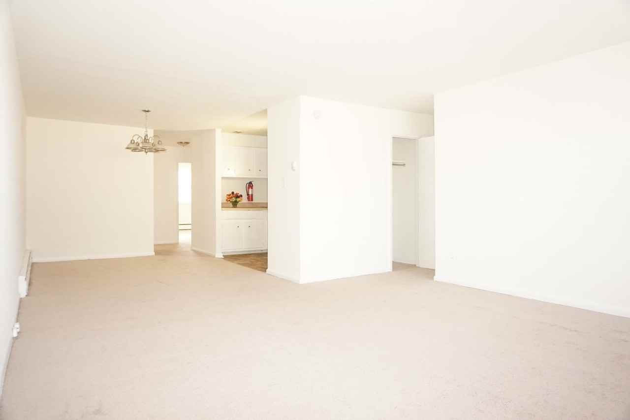 Karen Court Apartments - Photo 3 of 23