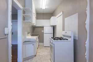 featured image of 606 S 32nd Ave