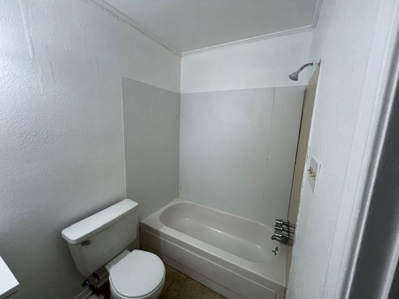 Shilo Dr - Photo 3 of 10