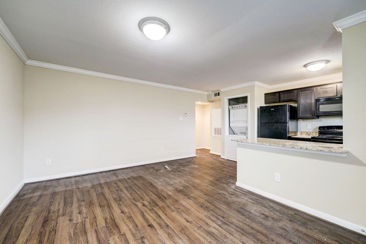 Timbergrove - Photo 2 of 10