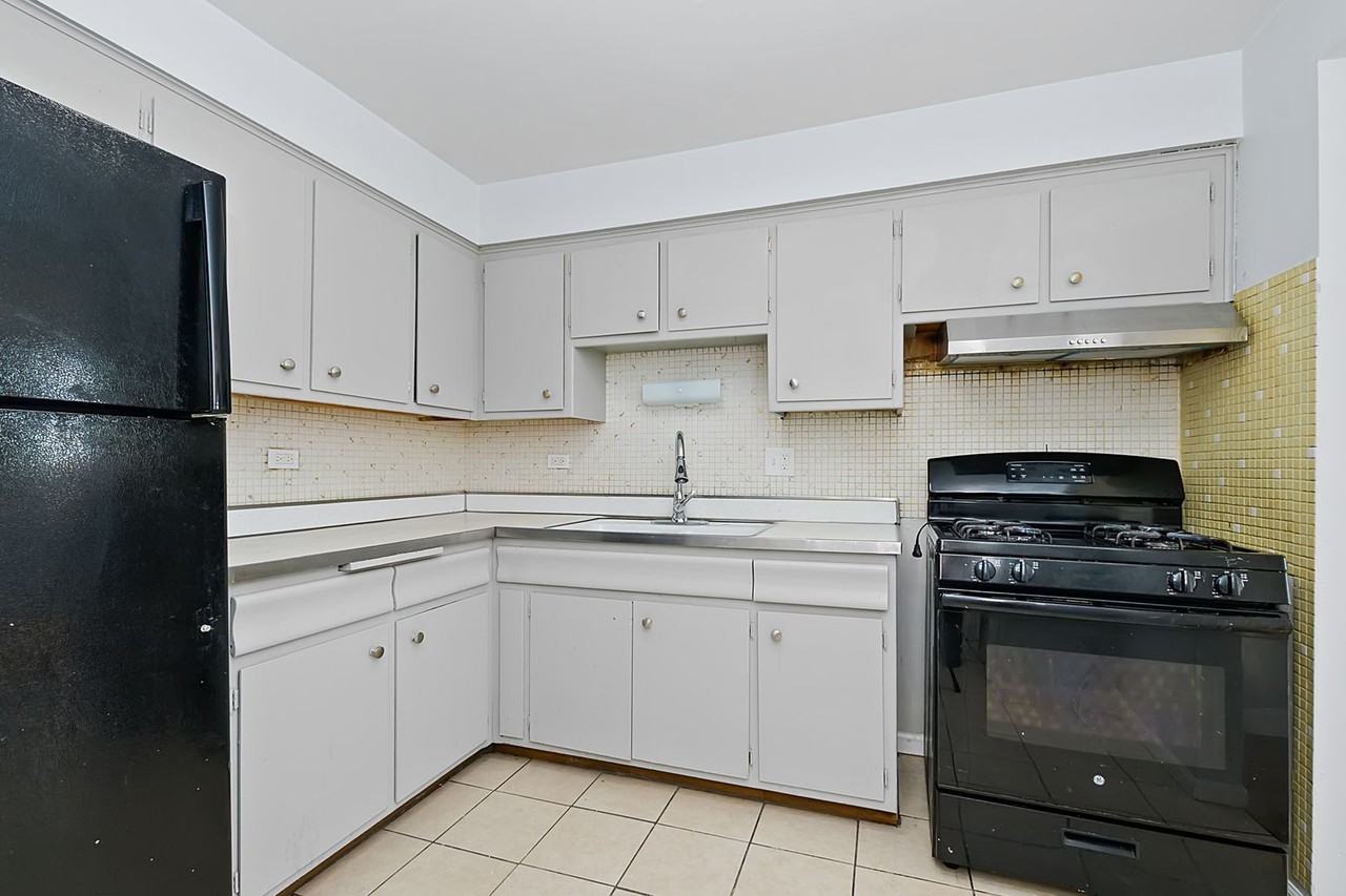 9017-25 S Cottage Grove - Photo 4 of 12