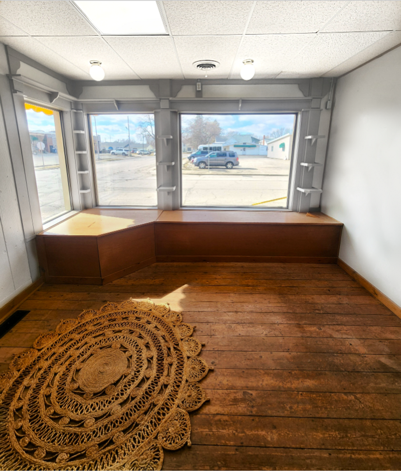 623 Jefferson Ave - Photo 3 of 4