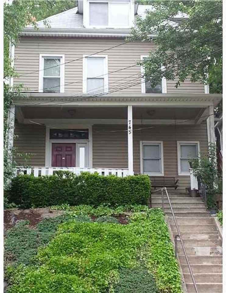 Duplex in the Avalon area of Pittsburgh, PA Apartments 745 Florence Ave, Bellevue, PA 15202