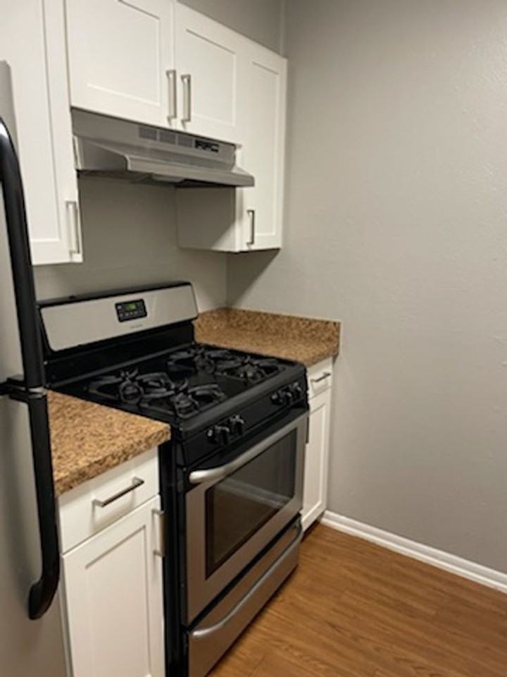 University Villas Apartments - Photo 2 of 41