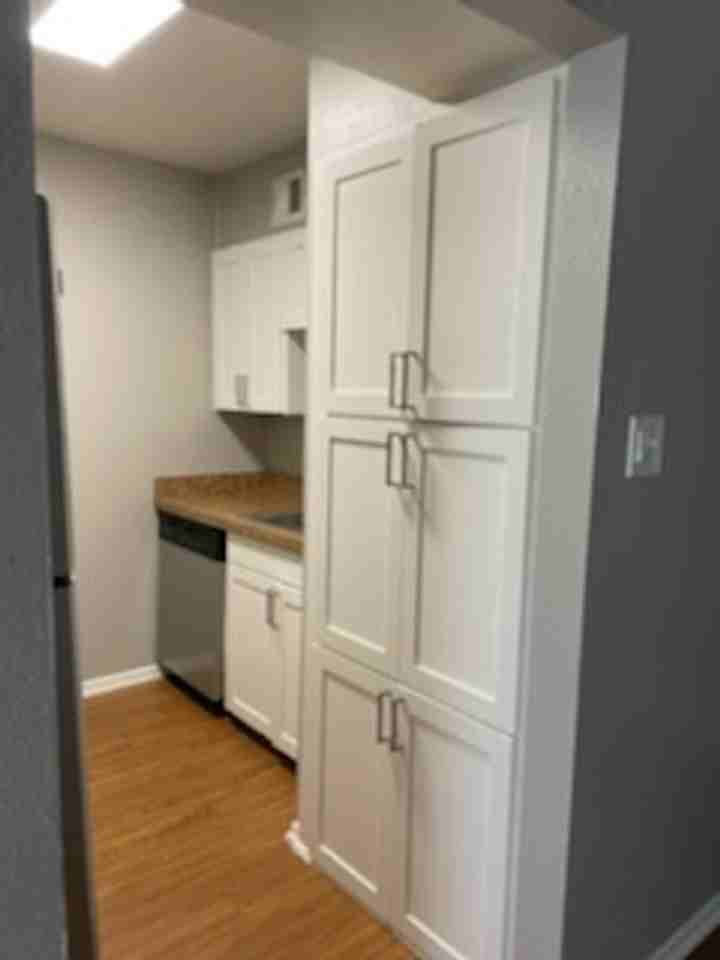 University Villas Apartments - Photo 4 of 41