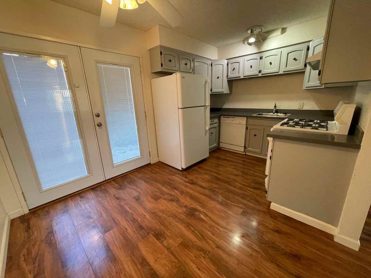 3801- 3811 H Street - Photo 4 of 20
