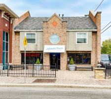 featured image of 1712 West University Avenue