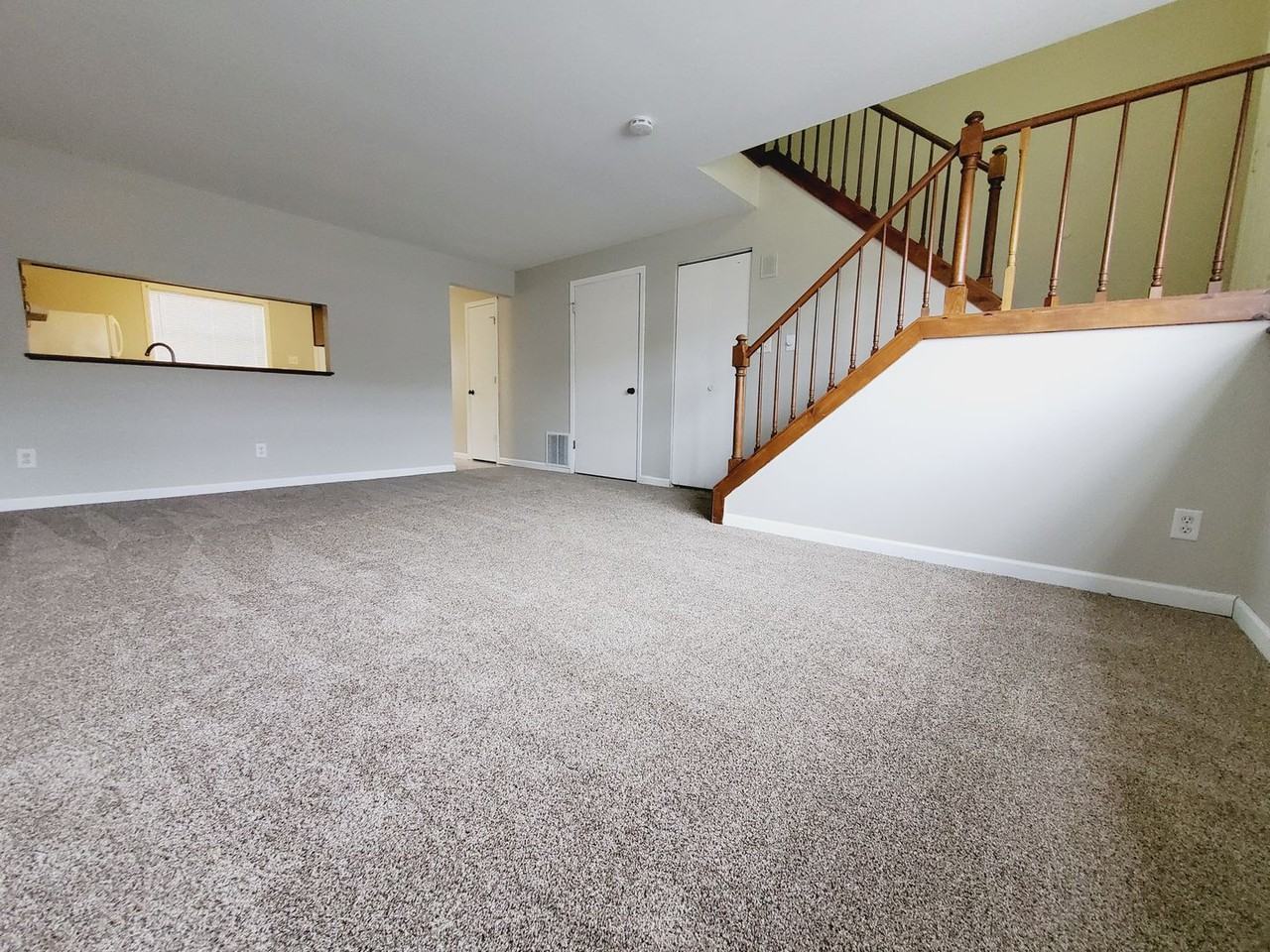 1809-15 Dainesway - Photo 3 of 8