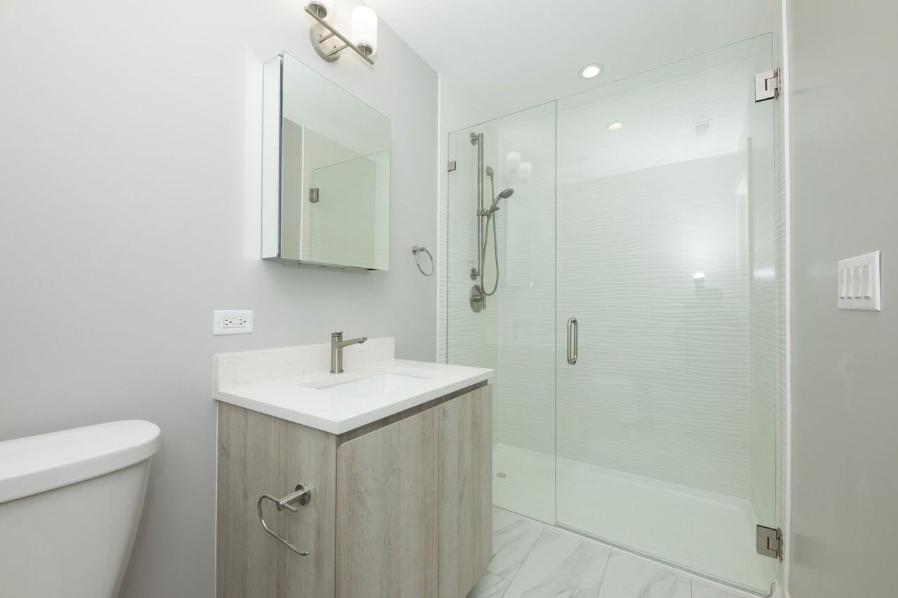 913 School - Photo 5 of 14