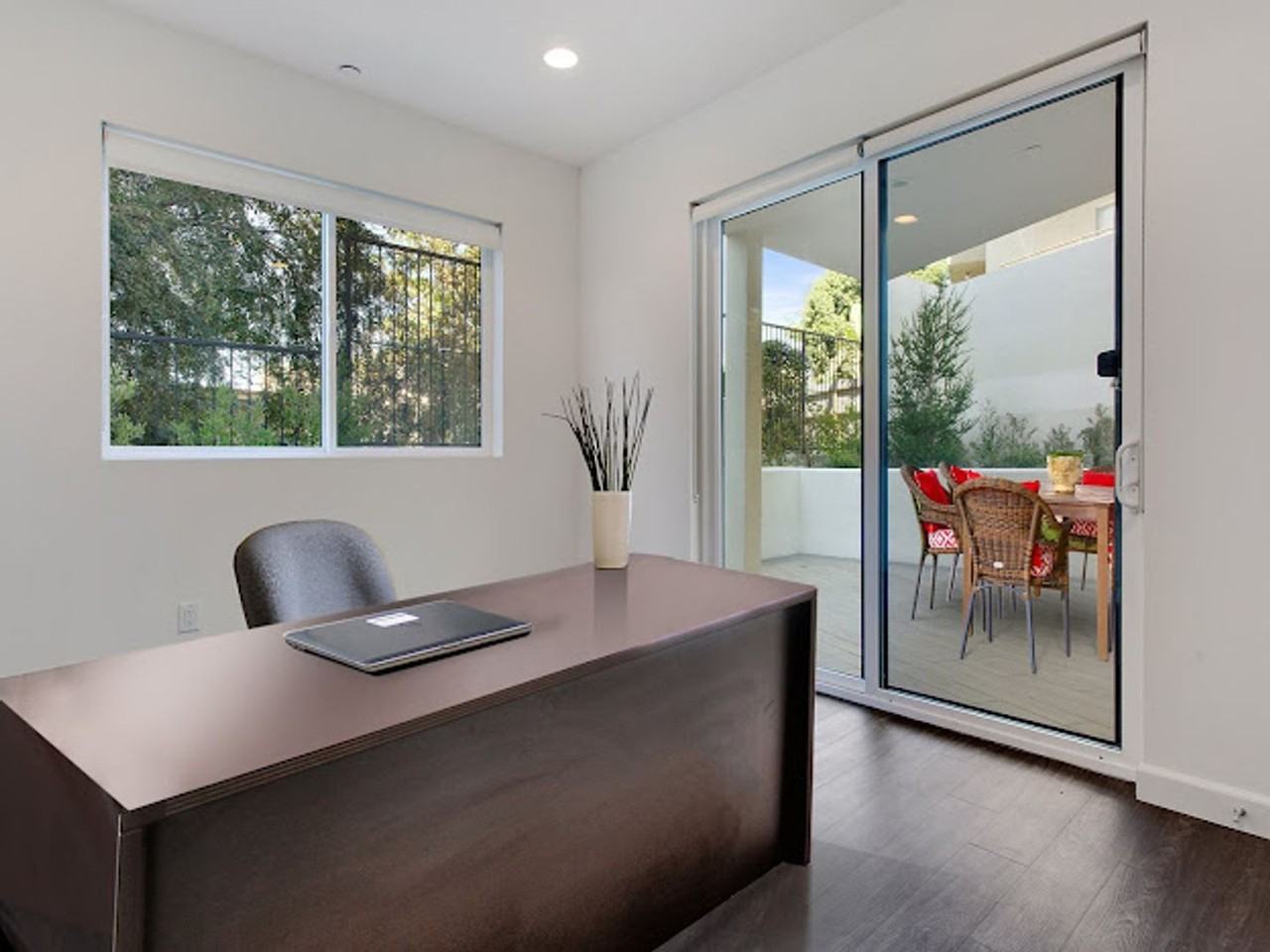 610 Levering Ave - Photo 5 of 16