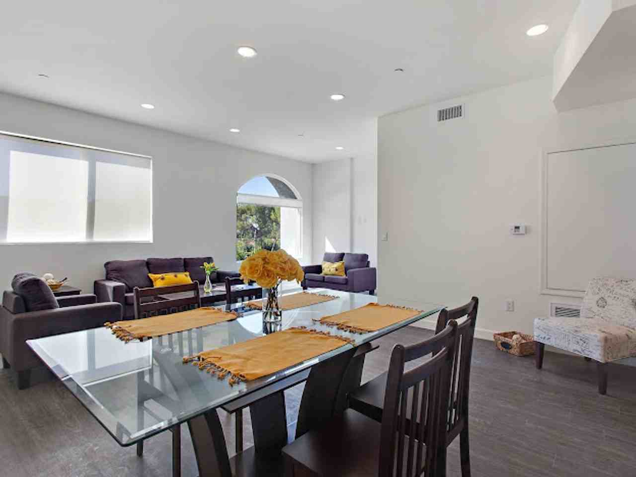 610 Levering Ave - Photo 6 of 16