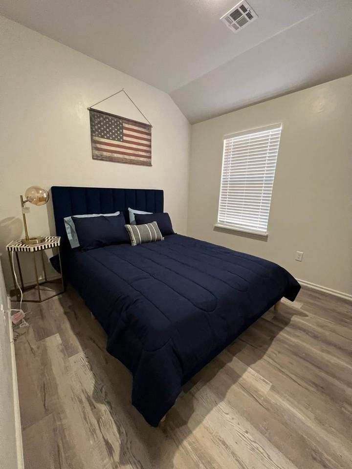 1209 SW OKLAHOMA UNIT A/B (FULLY FURNISHED!!!!!) - Photo 6 of 11