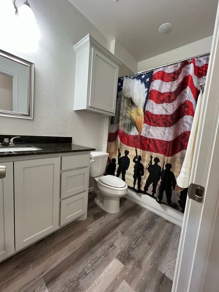 1209 SW OKLAHOMA UNIT A/B (FULLY FURNISHED!!!!!) - Photo 7 of 11