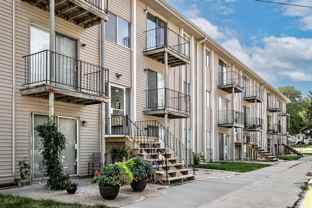 605 S Washington St - Photo 1 of 1