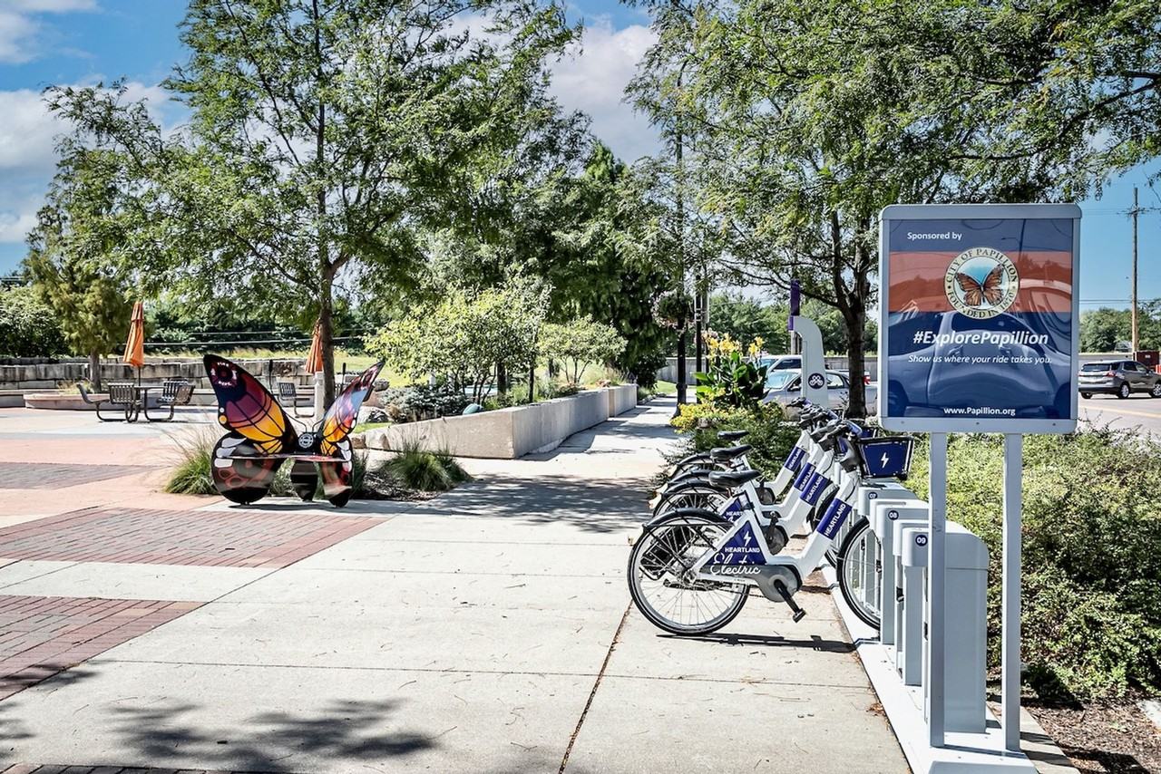 605 S Washington St - Photo 2 of 20