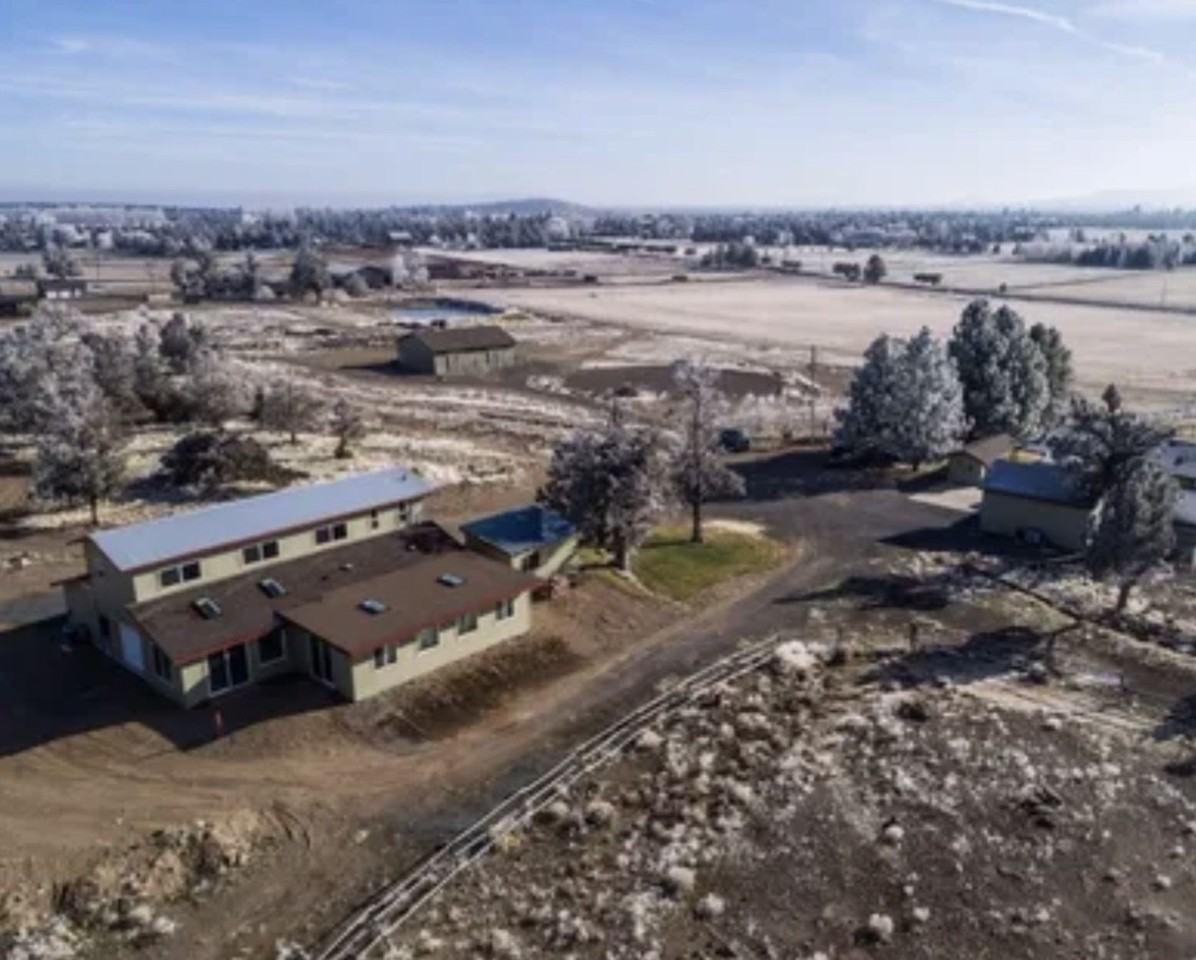 18550 Couch Market Rd - Photo 3 of 47