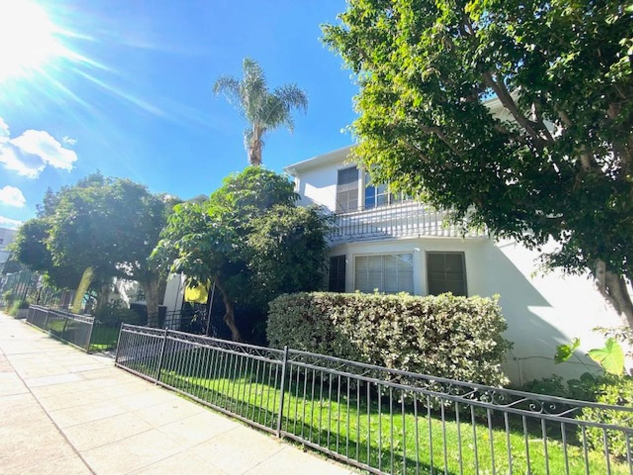 Cherokee - Photo 2 of 10