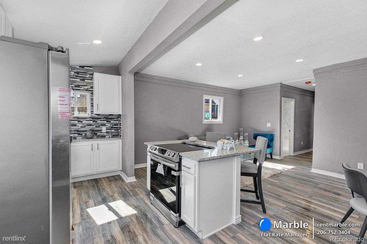 251 Hooker St - Photo 2 of 20