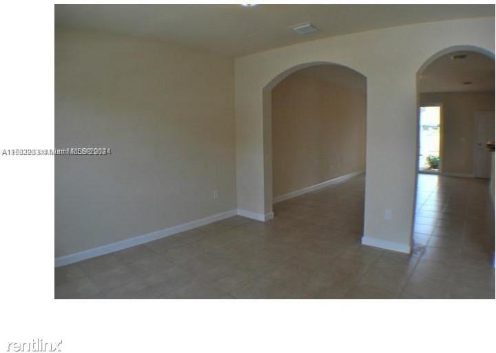 9578 Sw 168th Ave - Photo 3 of 12