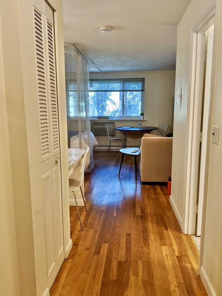 Englewood Ave #14 - Photo 6 of 7