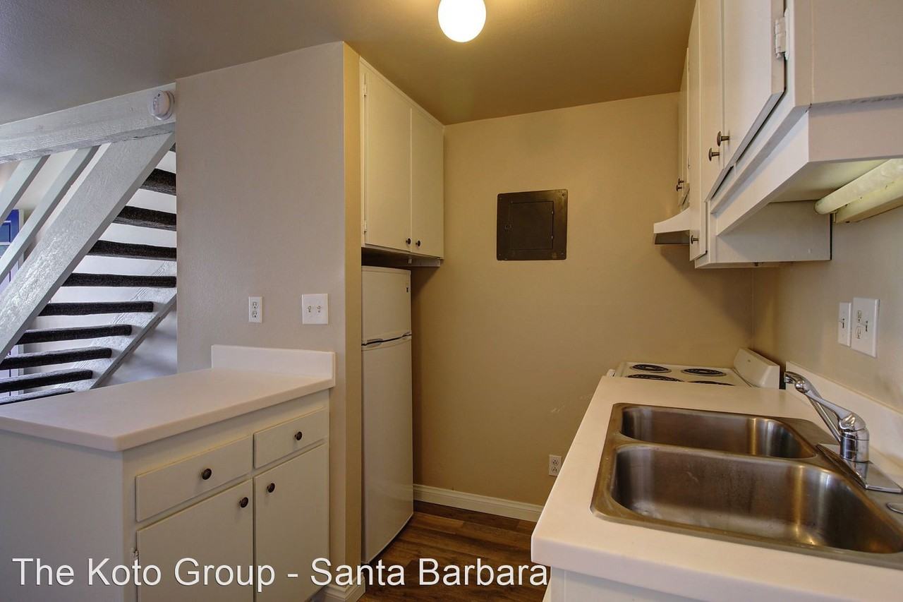 535 E. Arrellaga St - Photo 3 of 10