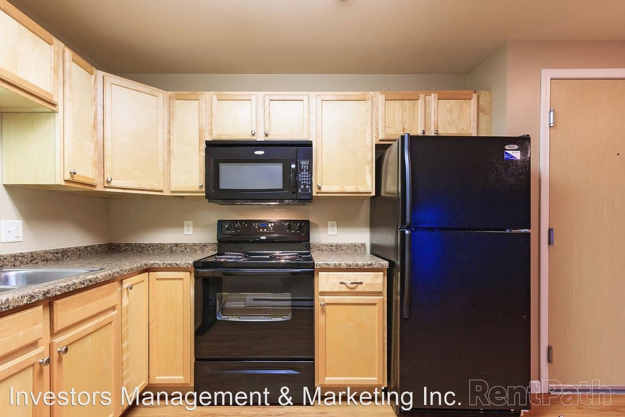 Mcenroe Place I-III - Photo 2 of 50