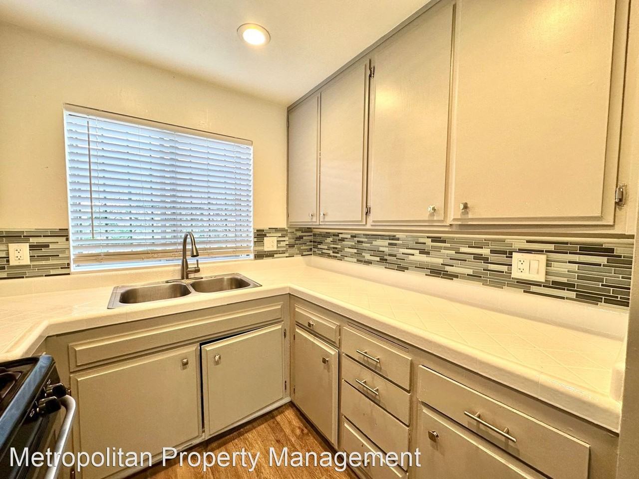 4270 34TH STREET - Photo 2 of 12
