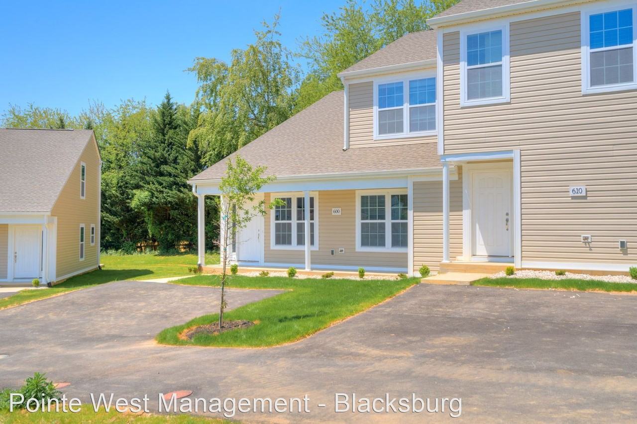 605 Pin Oak Dr Nw, Christiansburg, VA 24073 3 Bedroom Apartment for