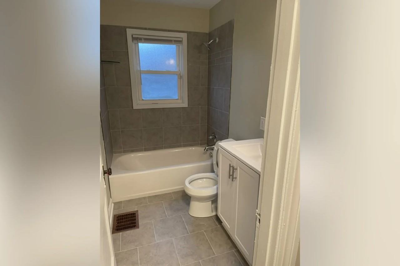 1007 S 43rd St - Photo 3 of 6