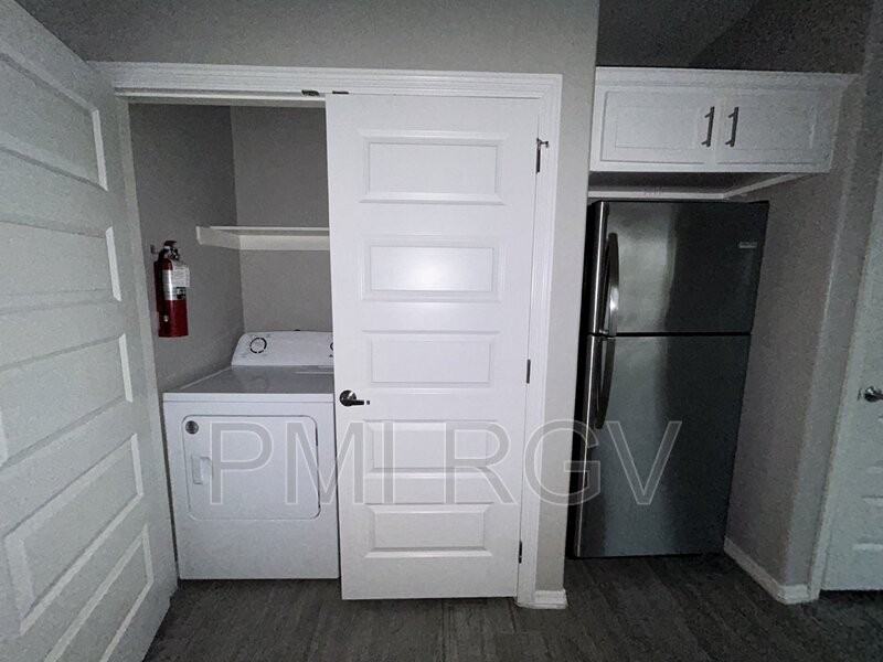 1905 Stauffer St #1 - Photo 5 of 13