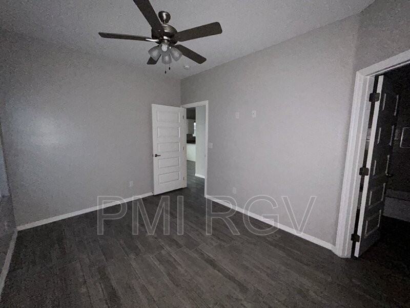1905 Stauffer St #1 - Photo 7 of 13