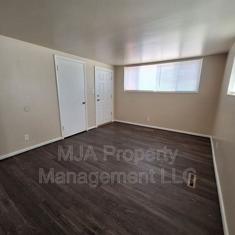 740 W Wasatch St - Photo 4 of 18