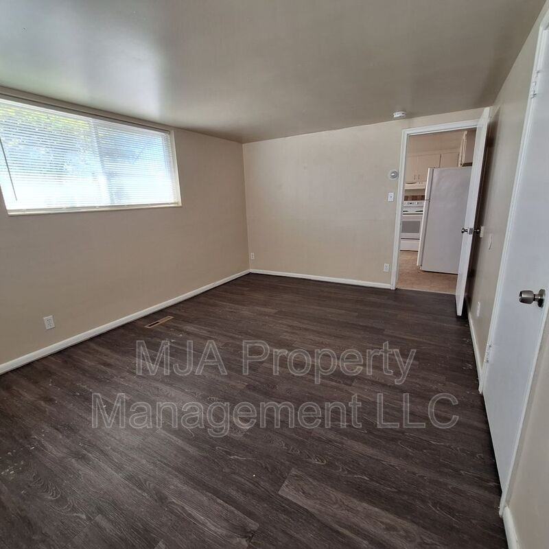740 W Wasatch St - Photo 6 of 18