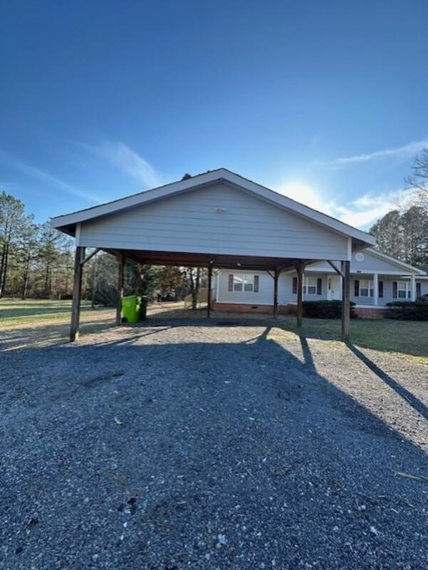 1209 Lawhorn Rd - Photo 3 of 35
