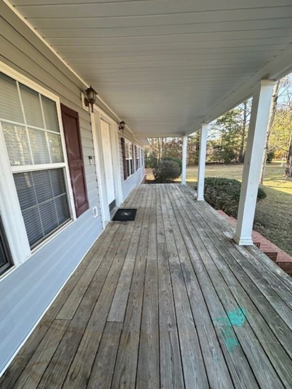 1209 Lawhorn Rd - Photo 4 of 35