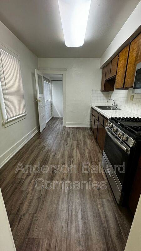 6733 1/2 Newlin Ave - Photo 3 of 8