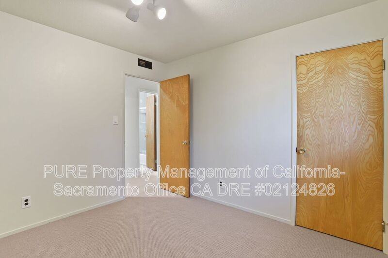 5436 Del Rio Rd - Photo 3 of 32