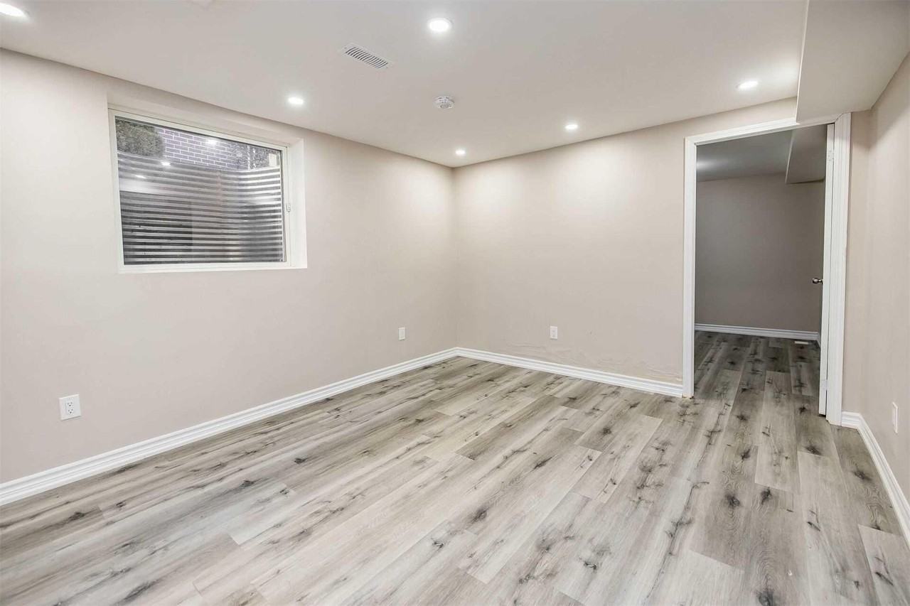 108 Blackthorn Lane - Photo 3 of 9