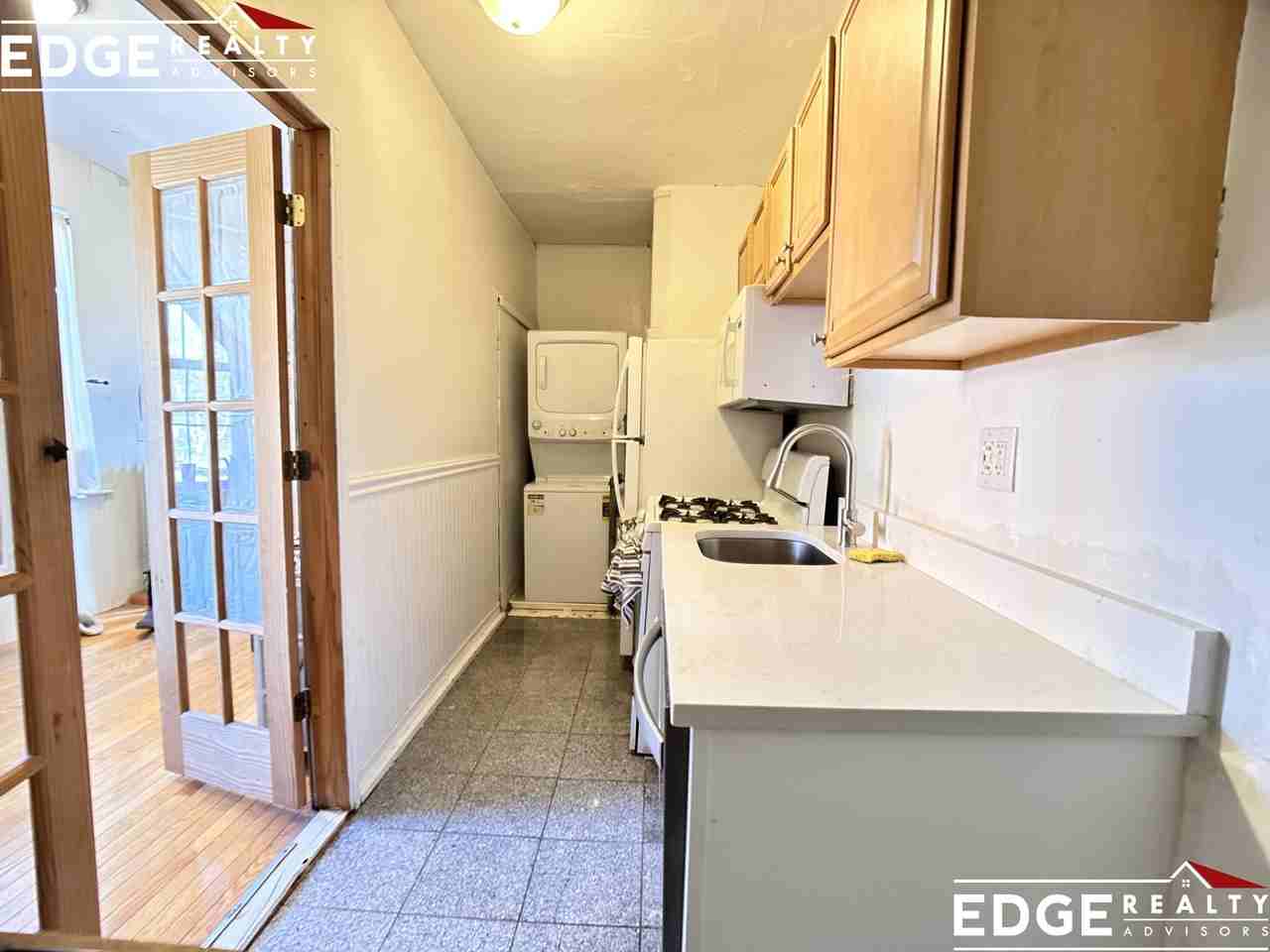 137 Chiswick Rd #5 - Photo 3 of 10