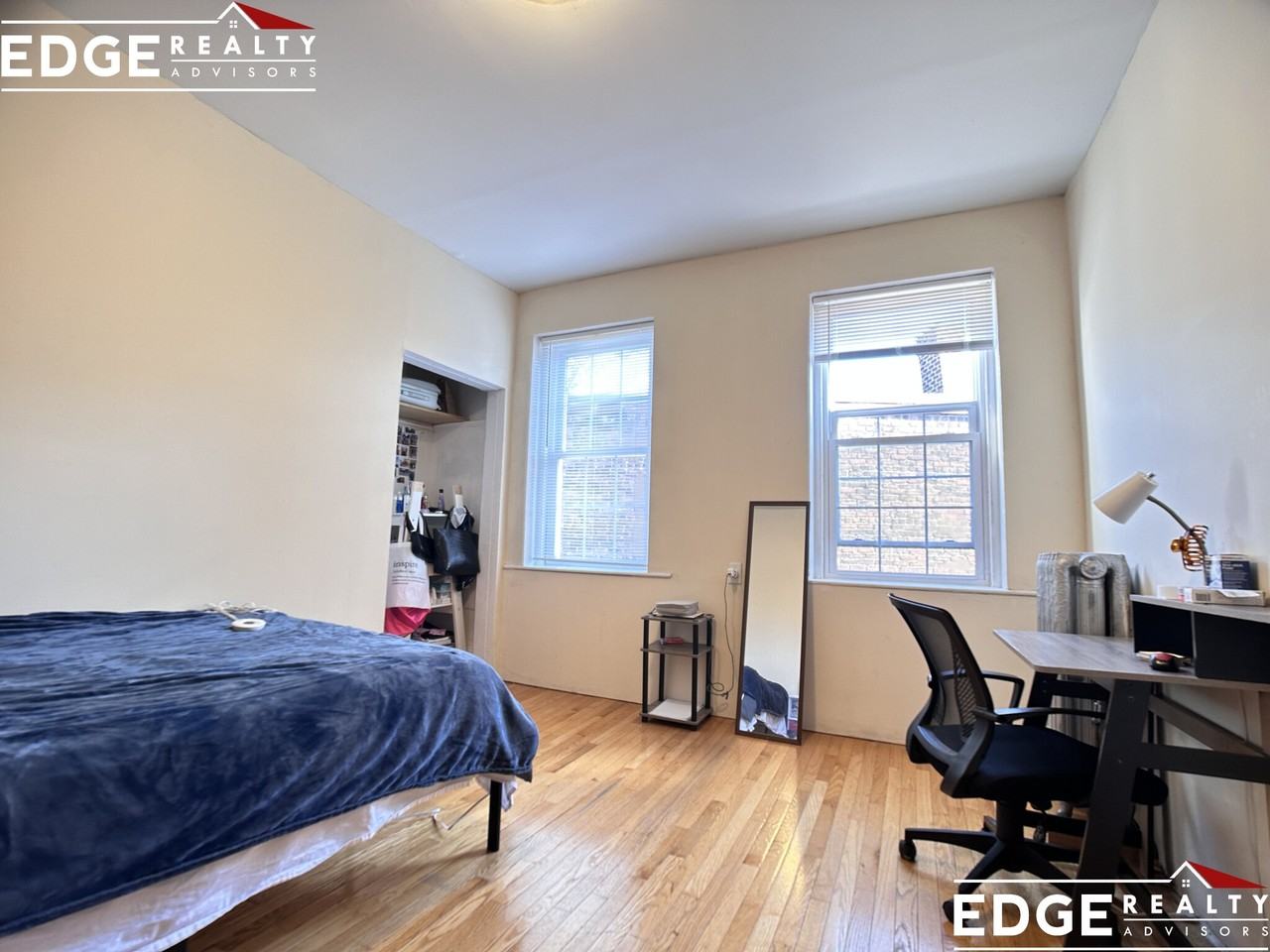 137 Chiswick Rd #5 - Photo 4 of 10