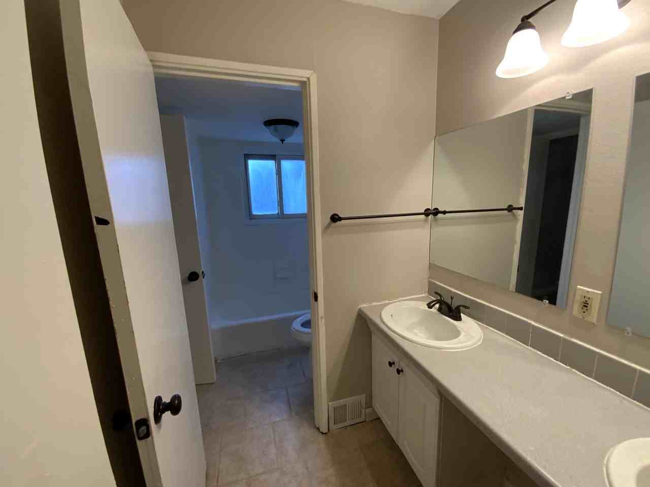 9925 Castle Dr - Photo 3 of 7