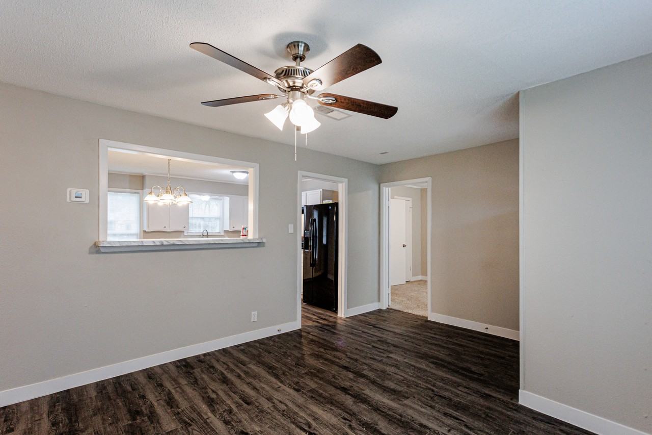 1007 N Walnut St - Photo 7 of 26