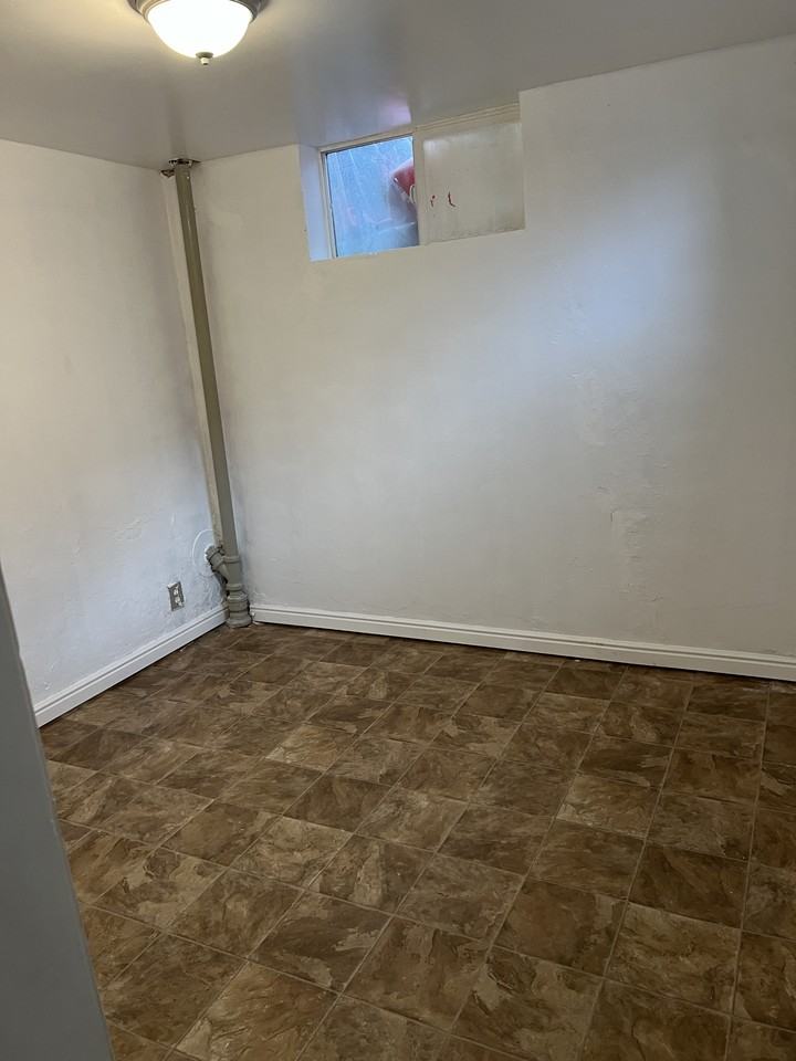 860 Sullivan Rd - Photo 2 of 14