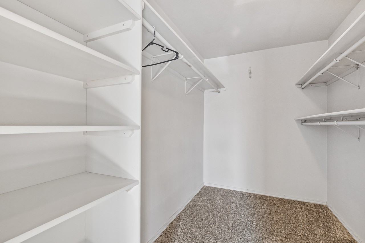 420 Stark St - Photo 3 of 11