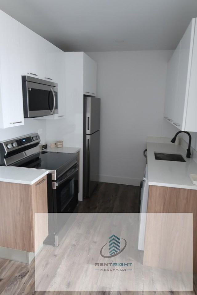 941 W Carmen Ave #603 - Photo 2 of 12