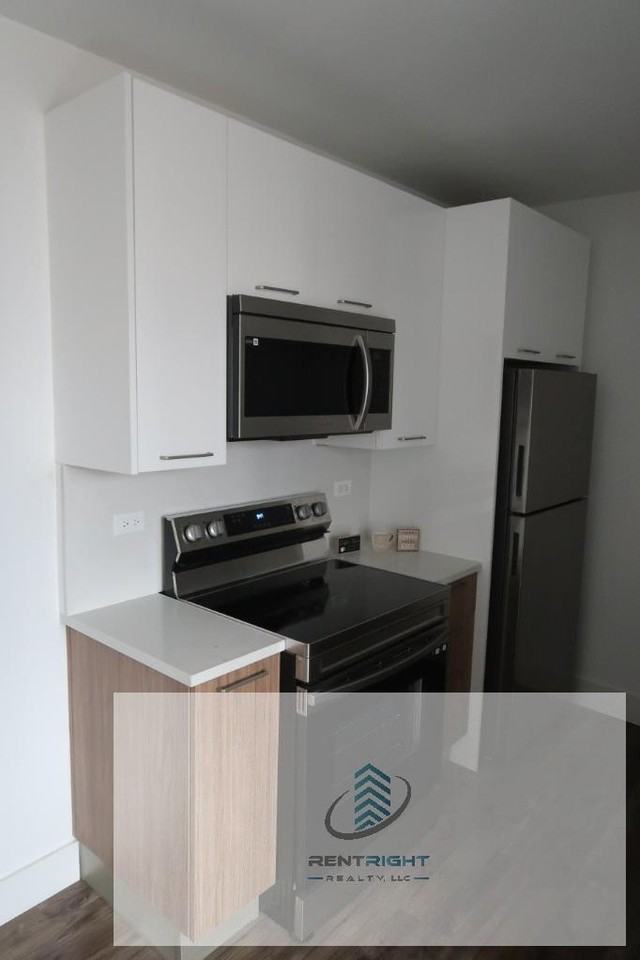 941 W Carmen Ave #603 - Photo 5 of 12