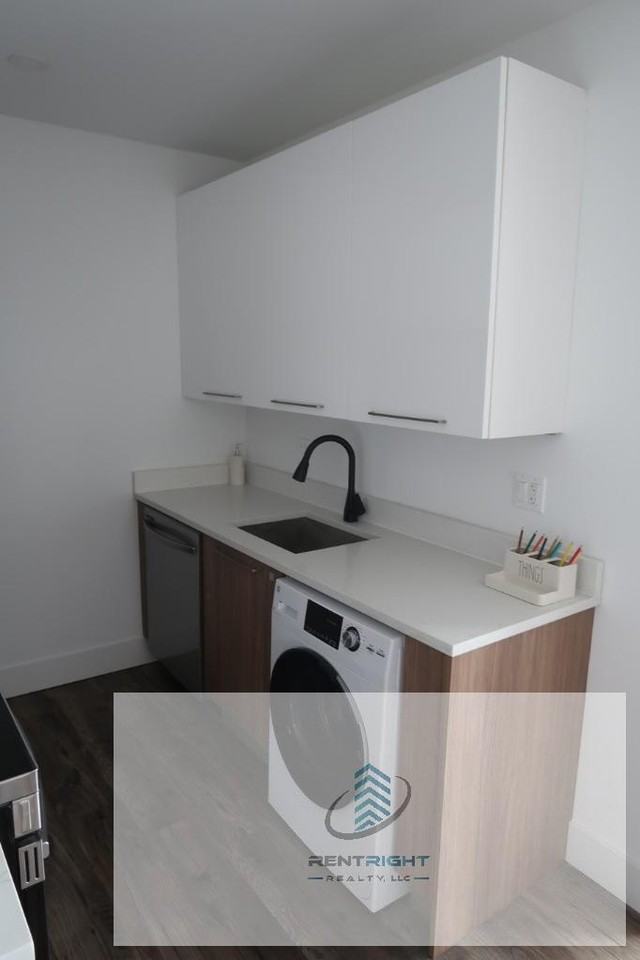 941 W Carmen Ave #603 - Photo 6 of 12