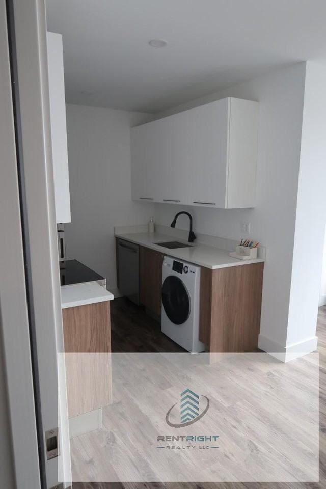 941 W Carmen Ave #603 - Photo 7 of 12