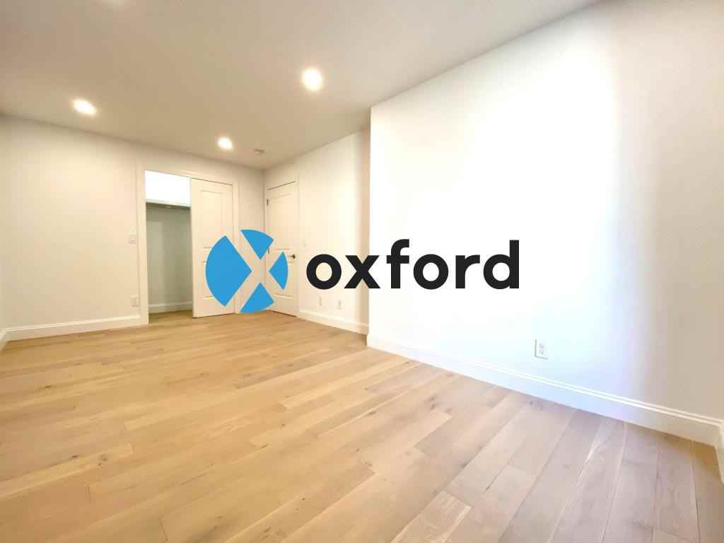 E 48th St #8N - Photo 2 of 13